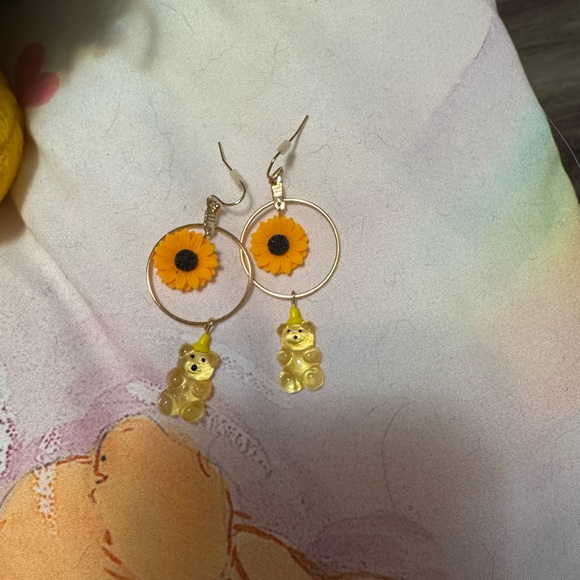 Hot Topic Jewelry - Sunflower and Bear Dangle Earrings